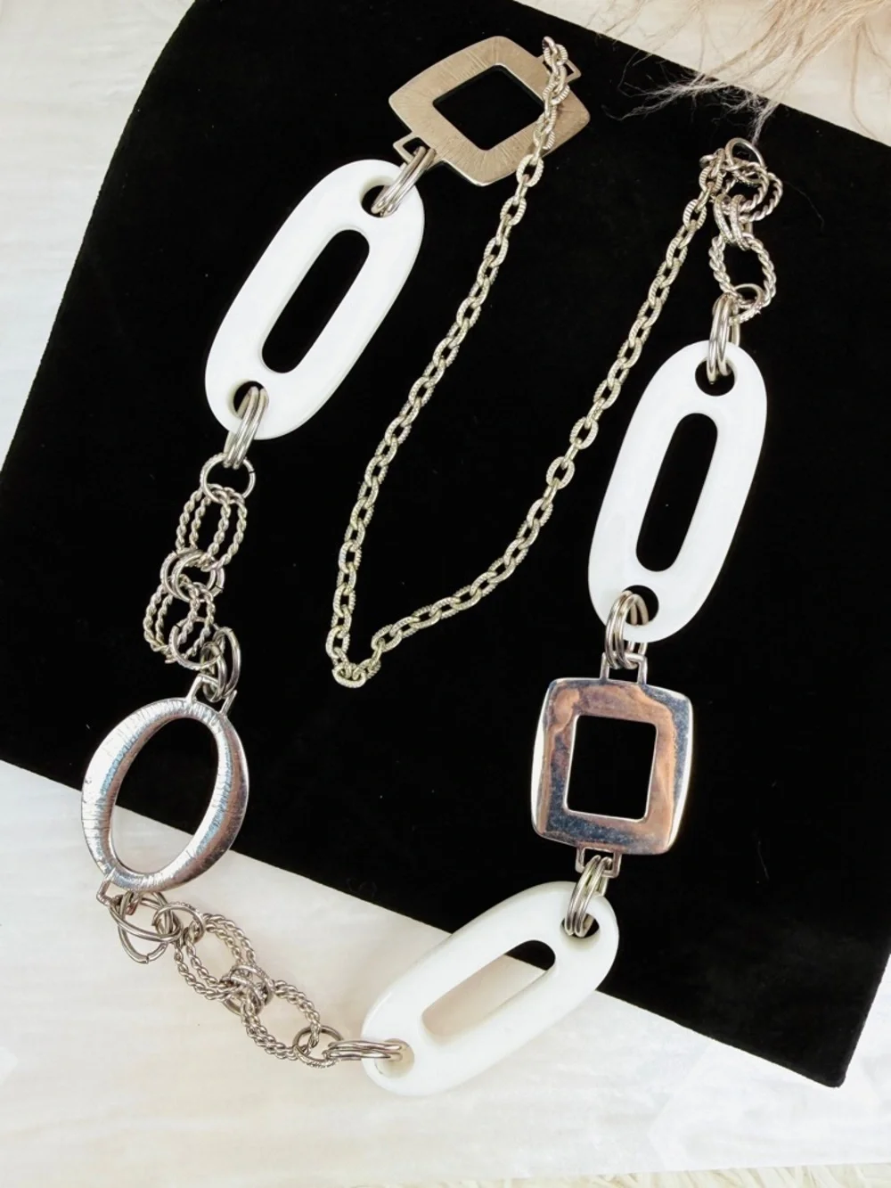 Vintage Silvertone and white chunky chain long necklace